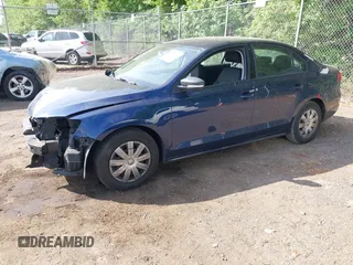 2014 Volkswagen Jetta S z VIN 3VW2K7AJ2EM429306, wystawiony jako IAAI lot #42161911 z przebiegiem 129 997 mil mil oraz . Historia ofert i sprzedaży dostępna na DreamBid. Obrazek 17.