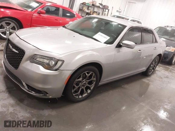 2016 Chrysler 300 S z VIN 2C3CCAGG7GH253095, wystawiony jako IAAI lot #41485489 z przebiegiem 90 583 mil mil oraz . Historia ofert i sprzedaży dostępna na DreamBid. Obrazek 18.