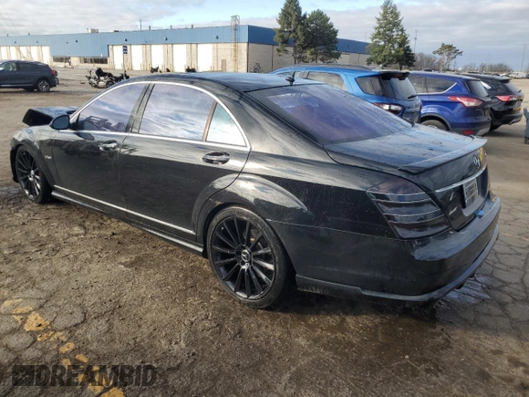 2007 Mercedes-Benz S 550 z VIN WDDNG71X37A062279, wystawiony jako Copart lot #53285205 z przebiegiem Nie podano mil oraz Szkoda całkowita • Salvage title. Historia ofert i sprzedaży dostępna na DreamBid. Obrazek 2.