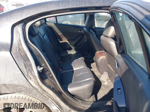 2018 Mazda 3 Touring with VIN 3MZBN1V39JM248441, listed as a IAAI auction lot 41888862 with 92,618 mi miles and . Bid and sale history available at DreamBid. Image 8.