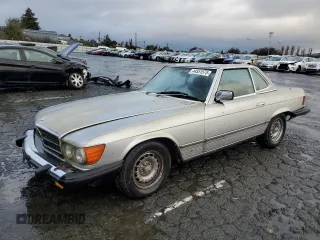 1984 Mercedes-Benz 380 with VIN WDBBA45A4EA012313, listed as a Copart auction lot 44551575 with 105,202 mi miles and Clean Title. Bid and sale history available at carsss.com. Image 1.