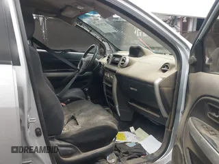 2004 Scion xA z VIN JTKKT624840052476, wystawiony jako IAAI lot #41785953 z przebiegiem Nie podano mil oraz . Historia ofert i sprzedaży dostępna na DreamBid. Obrazek 5.