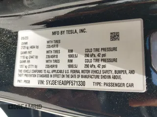 2023 Tesla Model 3 z VIN 5YJ3E1EA0PF571330, wystawiony jako IAAI lot #42198817 z przebiegiem 39 682 mil mil oraz . Historia ofert i sprzedaży dostępna na DreamBid. Obrazek 9.
