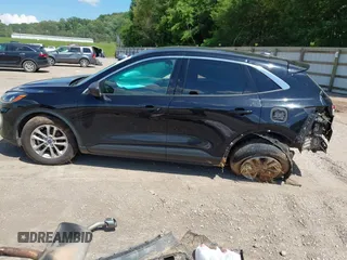 2022 Ford Escape SE z VIN 1FMCU0G60NUA99216, wystawiony jako IAAI lot #42527272 z przebiegiem 75 939 mil mil oraz . Historia ofert i sprzedaży dostępna na DreamBid. Obrazek 14.