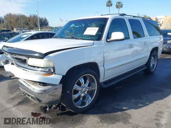 2002 Chevrolet Suburban LS with VIN 1GNEC16T32J198422, listed as a IAAI auction lot 41699753 with 204,504 mi miles. Bid and sale history available at carsss.com. Image 18.