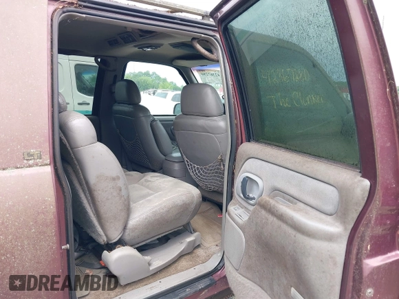 1996 Chevrolet Suburban z VIN 1GNFK16R8TJ397396, wystawiony jako IAAI lot #42367280 z przebiegiem 287 980 mil mil oraz . Historia ofert i sprzedaży dostępna na DreamBid. Obrazek 8.