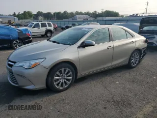 2017 Toyota Camry XLE z VIN 4T1BF1FK9HU625972, wystawiony jako Copart lot #59973965 z przebiegiem 63 630 mil mil oraz Szkoda całkowita • Salvage title. Historia ofert i sprzedaży dostępna na DreamBid. Obrazek 1.