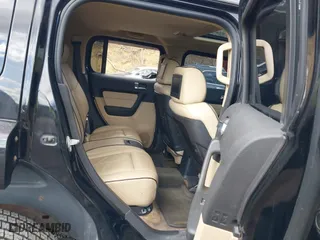 2008 Hummer H3 SUV Luxury with VIN 5GTEN43E188186689, listed as a IAAI auction lot 42053919 with 119,956 mi miles. Bid and sale history available at carsss.com. Image 8.