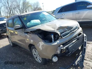 2015 Kia Soul z VIN KNDJN2A2XF7216388, wystawiony jako IAAI lot #41971518 z przebiegiem 84 552 mil mil oraz . Historia ofert i sprzedaży dostępna na DreamBid. Obrazek 1.