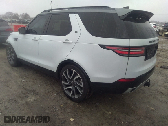 2018 Land Rover Discovery HSE Luxury z VIN SALRT2RV3JA057709, wystawiony jako IAAI lot #41563821 z przebiegiem 99 639 mil mil oraz . Historia ofert i sprzedaży dostępna na DreamBid. Obrazek 3.