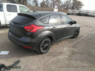 2017 Ford Focus SE with VIN 1FADP3K22HL205445, listed as a IAAI auction lot 40720343 with 39,959 mi miles. Bid and sale history available at carsss.com. Image 4.