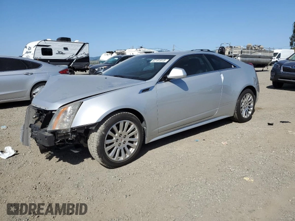 2011 Cadillac CTS z VIN 1G6DA1ED4B0132278, wystawiony jako Copart lot #52191915 z przebiegiem 115 933 mil mil oraz Szkoda całkowita • Salvage title. Historia ofert i sprzedaży dostępna na DreamBid. Obrazek 1.