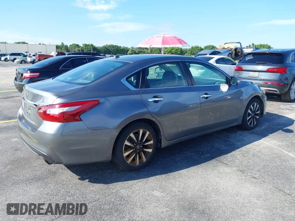 2018 Nissan Altima SR with VIN 1N4AL3APXJC170428, listed as a IAAI auction lot 40355309 with Not Provided miles and . Bid and sale history available at carsss.com. Image 4.