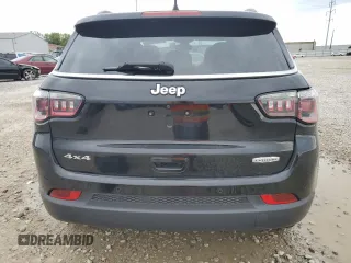 2018 Jeep Compass Latitude with VIN 3C4NJDBB1JT303897, listed as a Copart auction lot 57625015 with Not provided miles and Salvage title. Bid and sale history available at DreamBid. Image 6.