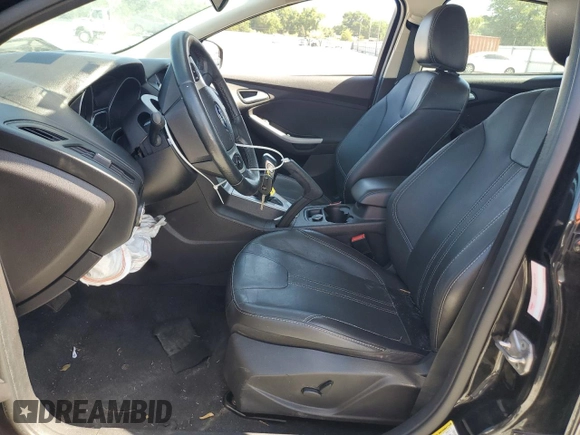2014 Ford Focus SE with VIN 1FADP3F20EL227594, listed as a Copart auction lot 54880375 with 163,394 mi miles and Non Repairable. Bid and sale history available at DreamBid. Image 7.
