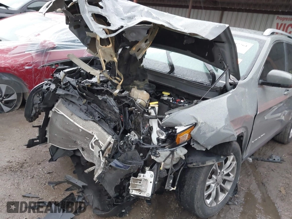 2020 Jeep Cherokee Latitude Plus with VIN 1C4PJLLB9LD514713, listed as a IAAI auction lot 41302261 with 93,654 mi miles. Bid and sale history available at carsss.com. Image 6.