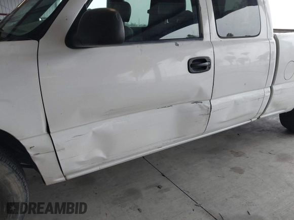 2005 Chevrolet Silverado 1500 LS with VIN 2GCEC19T051227099, listed as a IAAI auction lot 41489414 with 187,224 mi miles and . Bid and sale history available at DreamBid. Image 6.