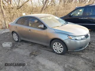 2010 Kia Forte EX z VIN KNAFU4A21A5860304, wystawiony jako IAAI lot #41782584 z przebiegiem 136 294 mil mil oraz . Historia ofert i sprzedaży dostępna na DreamBid. Obrazek 1.