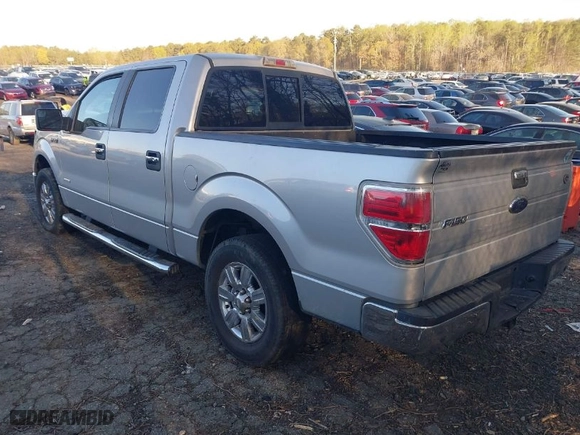 2011 Ford F-150 XLT with VIN 1FTFW1CT3BFA76381, listed as a IAAI auction lot 41883937 with NaN miles. Bid and sale history available at carsss.com. Image 3.