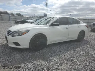 2017 Nissan Altima 2.5 SR with VIN 1N4AL3AP1HC246838, listed as a Copart auction lot 44693685 with 152,895 mi miles and Salvage Title. Bid and sale history available at carsss.com. Image 1.