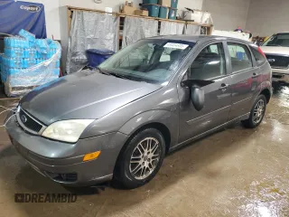2005 Ford Focus S with VIN 3FAFP37N05R120564, listed as a Copart auction lot 49404935 with 102,254 mi miles and Salvage Title. Bid and sale history available at carsss.com. Image 1.