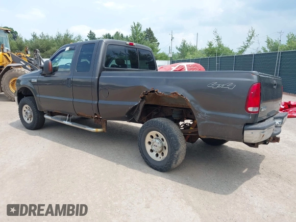 2005 Ford F-250 XL с VIN 1FTSX215X5EC32450, выставлен на аукционе IAAI как лот 42405822 с пробегом Не указан миль и . История ставок и продаж доступна на DreamBid. Изображение 3.