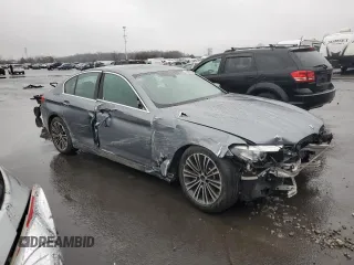 2018 BMW 5 Series 530i xDrive z VIN WBAJA7C55JWA73879, wystawiony jako Copart lot #42800575 z przebiegiem 75 401 mil mil oraz Szkoda całkowita • Salvage title. Historia ofert i sprzedaży dostępna na DreamBid. Obrazek 4.