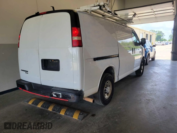 2013 Chevrolet Express Cargo with VIN 1GCWGFCA5D1141272, listed as a IAAI auction lot 42596142 with 262,421 mi miles and . Bid and sale history available at DreamBid. Image 29.
