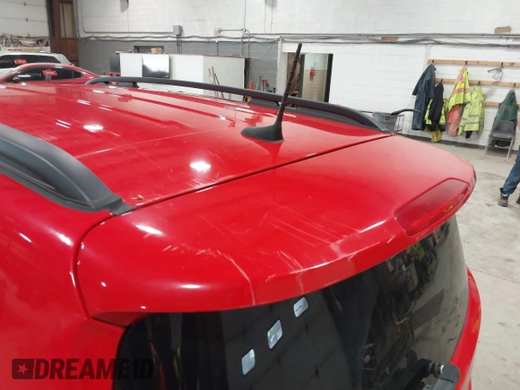 2018 Jeep Renegade Latitude with VIN ZACCJBBB8JPH30688, listed as a IAAI auction lot 42205960 with Not Provided miles and . Bid and sale history available at carsss.com. Image 17.