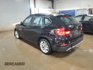 2015 BMW X1 xDrive28i z VIN WBAVL1C51FVY28965, wystawiony jako Copart lot #50895115 z przebiegiem 53 133 mil mil oraz Szkoda całkowita • Salvage title. Historia ofert i sprzedaży dostępna na DreamBid. Obrazek 2.