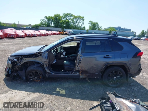 2024 Toyota RAV4 Hybrid XSE z VIN JTME6RFV5RD554443, wystawiony jako IAAI lot #42531459 z przebiegiem Nie podano mil oraz . Historia ofert i sprzedaży dostępna na DreamBid. Obrazek 15.