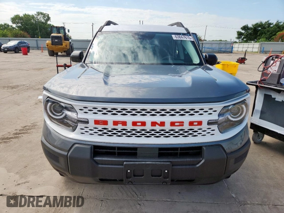 2025 Ford Bronco Sport Heritage with VIN 3FMCR9GNXSRE25085, listed as a Copart auction lot 63847615 with 220 mi miles and Salvage title. Bid and sale history available at DreamBid. Image 5.