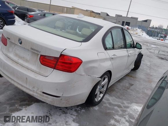 2015 BMW 3 Series 328i xDrive with VIN WBA3B5G52FNS19816, listed as a IAAI auction lot 41494526 with 67,550 mi miles. Bid and sale history available at carsss.com. Image 4.