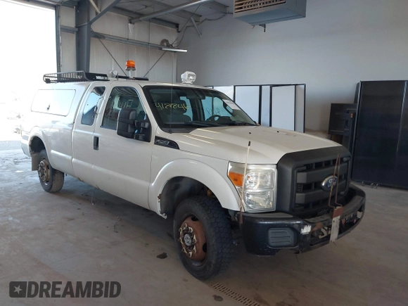 2011 Ford Super Duty F-250 SRW XL with VIN 1FT7X2B64BEB82069, listed as a IAAI auction lot 41818418 with 333,546 mi miles. Bid and sale history available at carsss.com. Image 1.