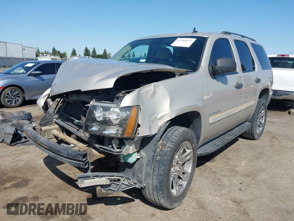 2007 Chevrolet Tahoe LS z VIN 1GNFC13C97J402723, wystawiony jako IAAI lot #42588033 z przebiegiem Nie podano mil oraz . Historia ofert i sprzedaży dostępna na DreamBid. Obrazek 21.