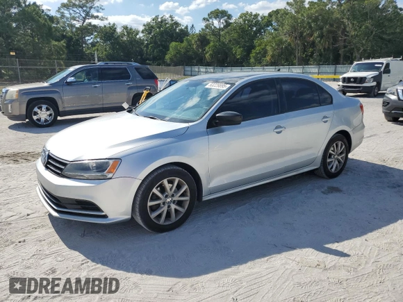 2015 Volkswagen Jetta Sedan 1.8T SE w/Connectivity with VIN 3VWD07AJ3FM277990, listed as a Copart auction lot 53229895 with 207,427 mi miles and Clean Title. Bid and sale history available at carsss.com. Image 1.