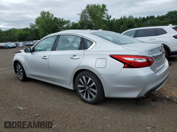 2017 Nissan Altima SL с VIN 1N4AL3APXHC184582, выставлен на аукционе Copart как лот 62829035 с пробегом 137 082 миль миль и Списание • Salvage title. История ставок и продаж доступна на DreamBid. Изображение 2.
