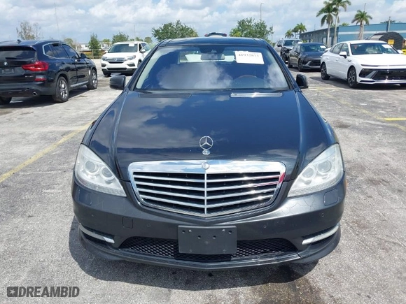 2012 Mercedes-Benz S-Class S 550 with VIN WDDNG9EB6CA432600, listed as a IAAI auction lot 41932873 with 98,117 mi miles. Bid and sale history available at carsss.com. Image 6.