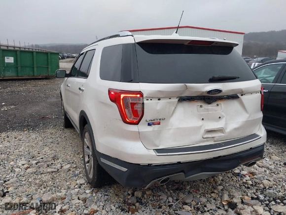 2018 Ford Explorer Limited with VIN 1FM5K7F82JGC69918, listed as a IAAI auction lot 41427239 with 128,784 mi miles. Bid and sale history available at carsss.com. Image 3.
