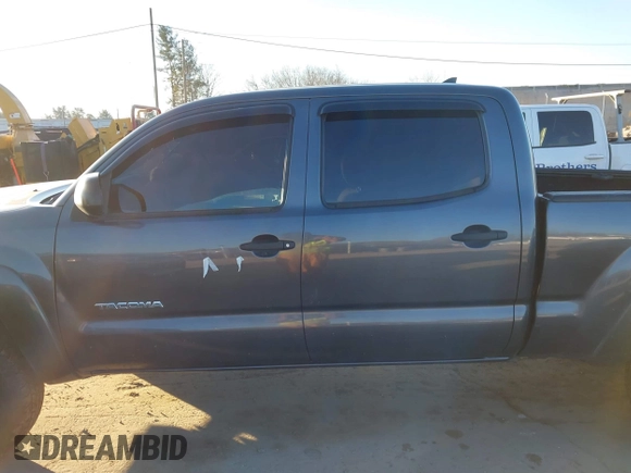 2015 Toyota Tacoma with VIN 3TMMU4FN5FM077680, listed as a IAAI auction lot 41008355 with 221,940 mi miles. Bid and sale history available at carsss.com. Image 14.