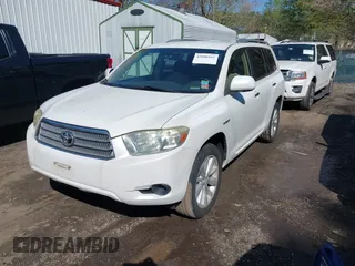 2008 Toyota Highlander Hybrid with VIN JTEEW41A982021654, listed as a IAAI auction lot 42000165 with 224,786 mi miles. Bid and sale history available at carsss.com. Image 2.