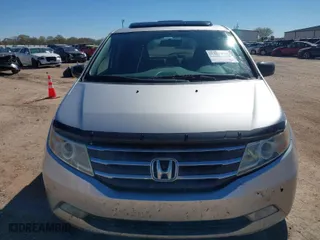 2013 Honda Odyssey Touring with VIN 5FNRL5H93DB076463, listed as a IAAI auction lot 41819994 with 188,911 mi miles. Bid and sale history available at carsss.com. Image 12.