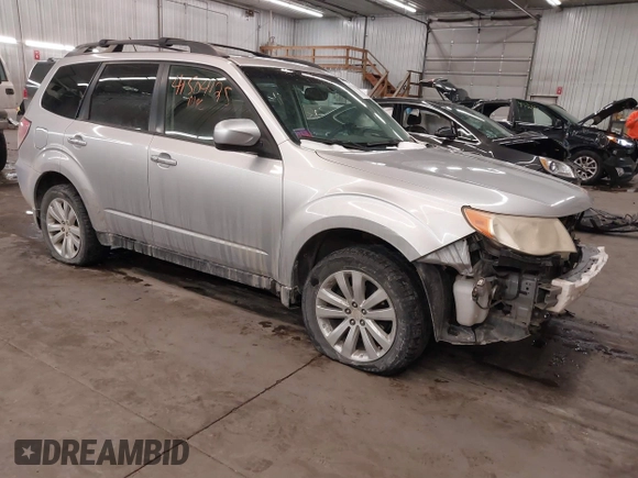 2012 Subaru Forester 2.5X Premium with VIN JF2SHBCC4CH459509, listed as a IAAI auction lot 41504125 with 189,749 mi miles. Bid and sale history available at carsss.com. Image 1.