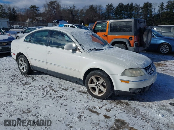2004 Volkswagen Passat GLX z VIN WVWRH63B74P254107, wystawiony jako IAAI lot #41476148 z przebiegiem 88 359 mil mil oraz . Historia ofert i sprzedaży dostępna na DreamBid. Obrazek 1.
