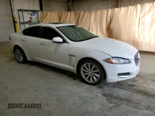 2015 Jaguar XF T Premium with VIN SAJWA0FS3FPU67494, listed as a Copart auction lot 83887334 with 112,379 mi miles and Salvage Title. Bid and sale history available at carsss.com. Image 4.