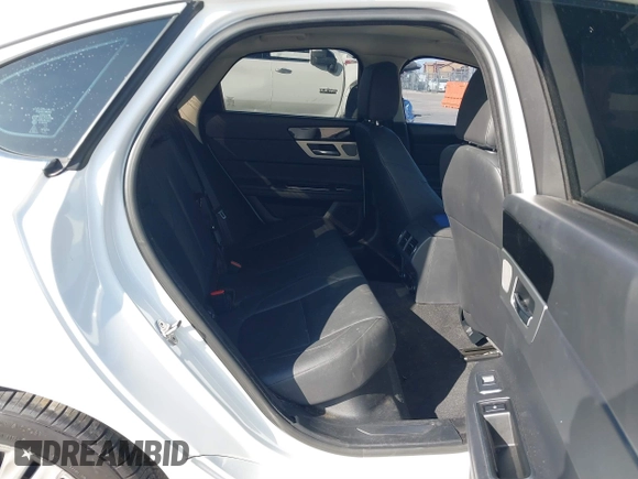2017 Jaguar XF 35t Premium with VIN SAJBD4BV4HCY47645, listed as a IAAI auction lot 41283443 with 50,874 mi miles. Bid and sale history available at carsss.com. Image 8.