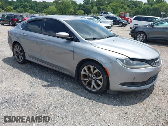 2015 Chrysler 200 S with VIN 1C3CCCBB8FN565732, listed as a IAAI auction lot 42754941 with 114,731 mi miles and . Bid and sale history available at DreamBid. Image 1.
