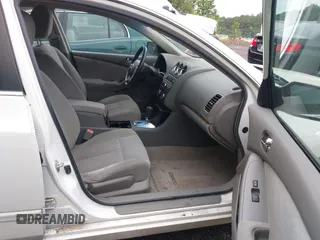 2011 Nissan Altima S with VIN 1N4AL2AP5BN400974, listed as a IAAI auction lot 42206277 with 207,950 mi miles and . Bid and sale history available at DreamBid. Image 5.