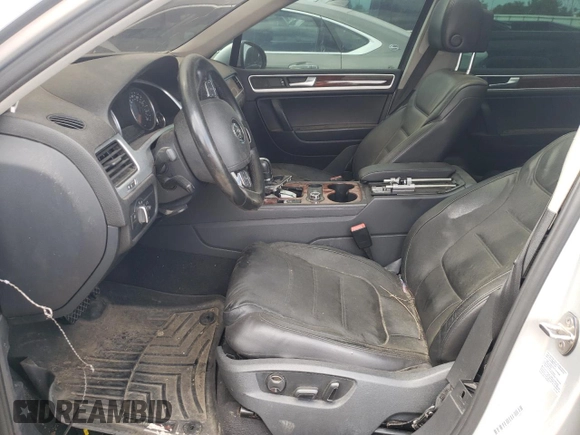 2012 Volkswagen Touareg Exec with VIN WVGEF9BP9CD009937, listed as a Copart auction lot 59622944 with Not Provided miles and Clean Title. Bid and sale history available at DreamBid. Image 7.
