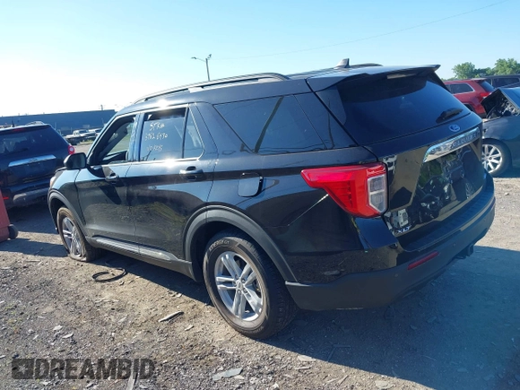 2024 Ford Explorer XLT with VIN 1FMSK8DH4RGA59229, listed as a IAAI auction lot 39626430 with 2,991 mi miles. Bid and sale history available at carsss.com. Image 3.